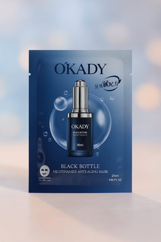 Drėkinanti ir odą šviesinanti veido kaukė su niacinamidu.