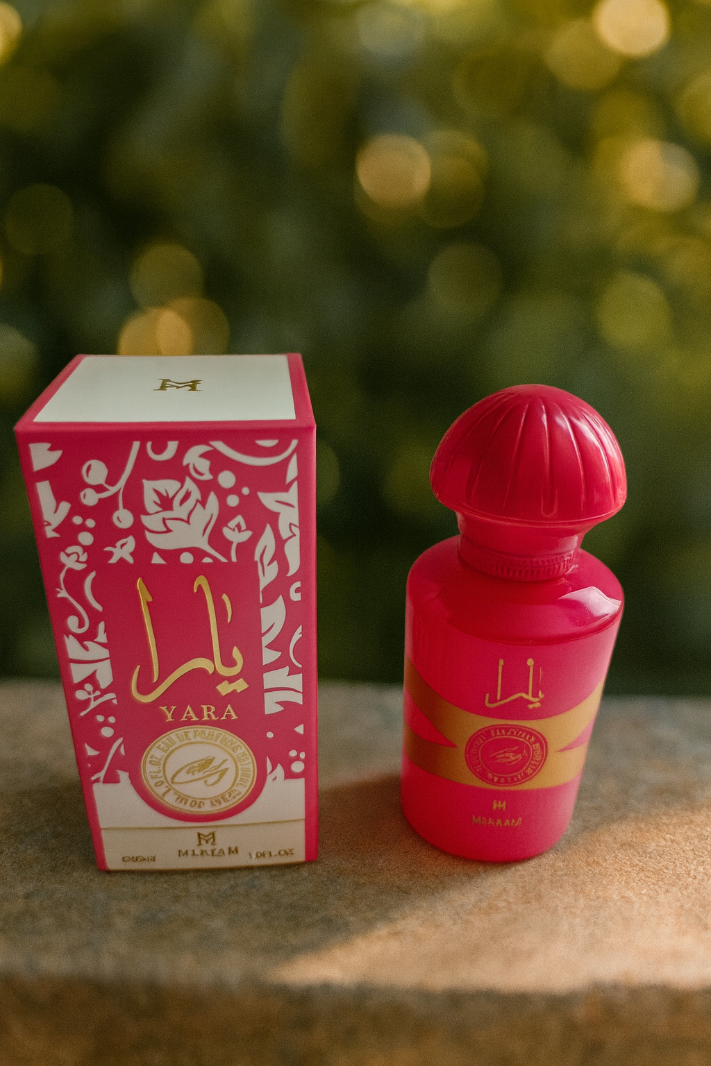 Yara – švelniai saldus, moteriškas ir jaukus aromatas, kuriame dera kreminės vanilės, sultingų vaisių ir minkštų gėlių natos